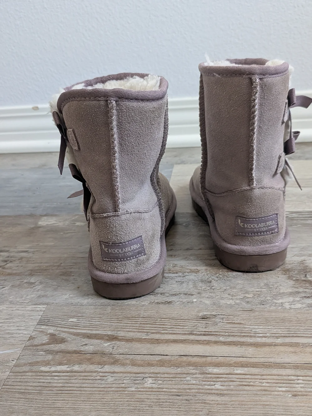 Koolaburra Girl's Dusty Purple Shearling Bow Short Boots
